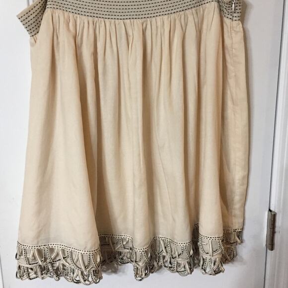 ECI Cream Skirt with Navy Blue Scalloped Embroidered Edge Details, Size 14 - Picture 10 of 13